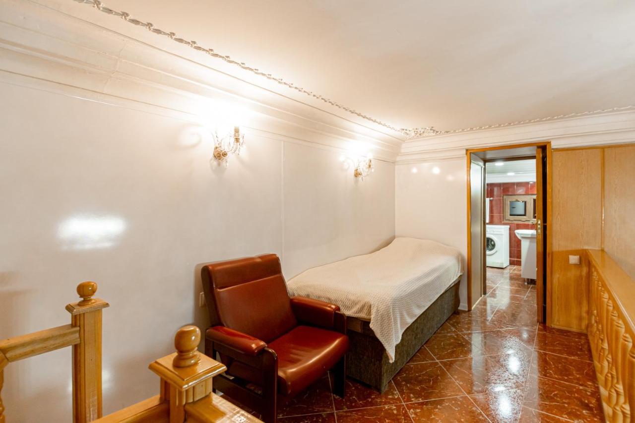 Rustaveli Downtown Aparthotel ティビリシ エクステリア 写真